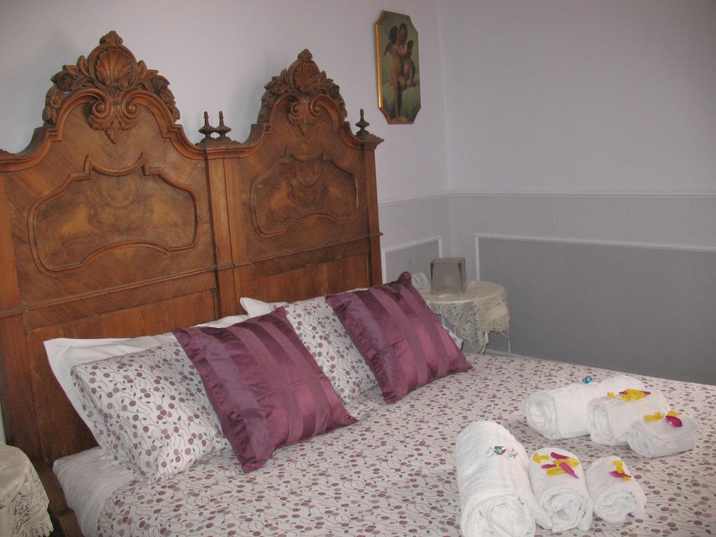 치비타베키아 알리브란디 팰리스 B&B 객실 사진