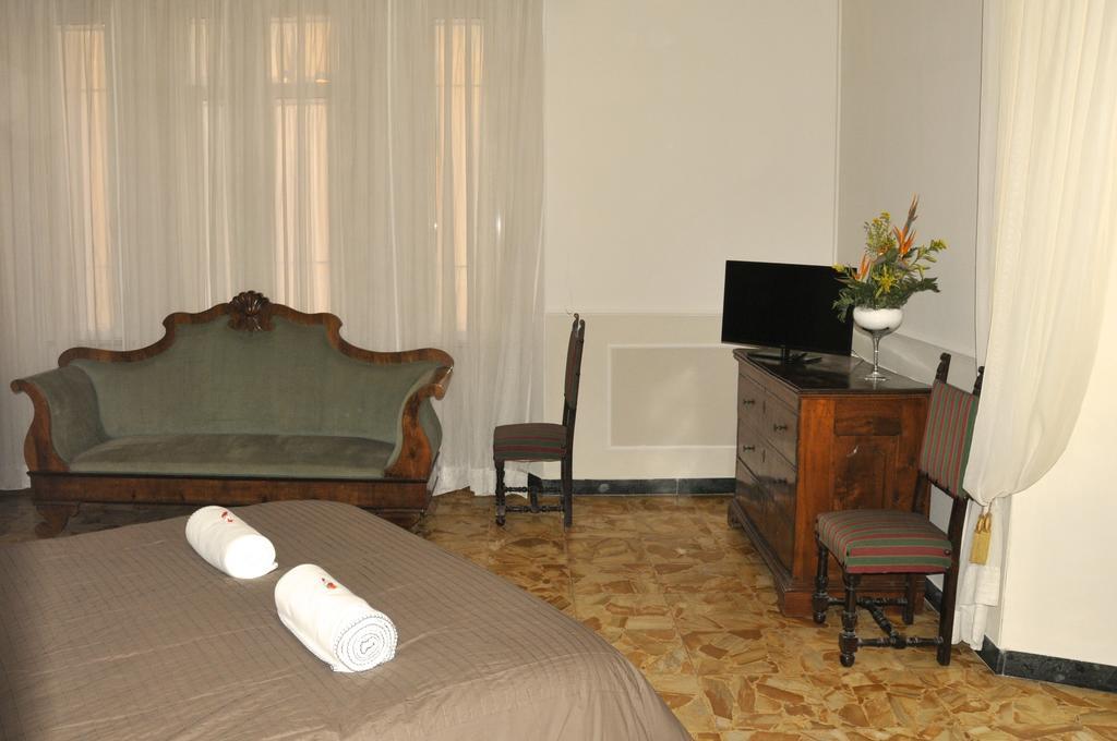 치비타베키아 알리브란디 팰리스 B&B 객실 사진